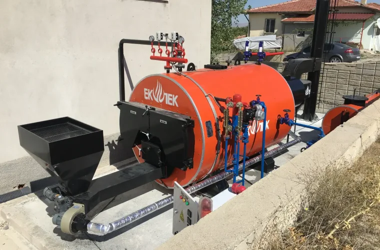 Fotografías de la caldera de vapor tipo escocés de combustible sólido de la serie Severo 2323